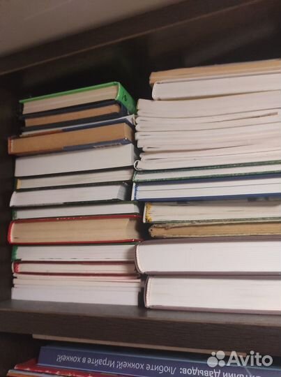 Книги о хоккее и спорте