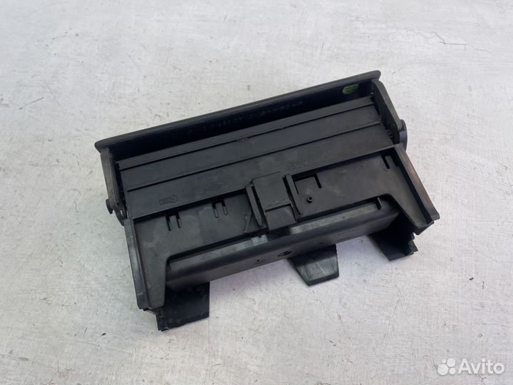 Бардачок (вещевой отсек) для Mercedes W210