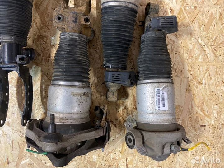 Комплект пневмоамортизаторов подвески Porsche