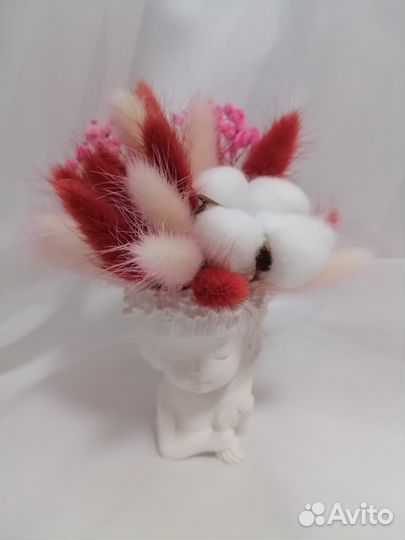 Букет из сухоцветов в кашпо