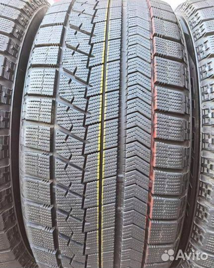 Bridgestone Blizzak VRX 245/50 R18 97Q