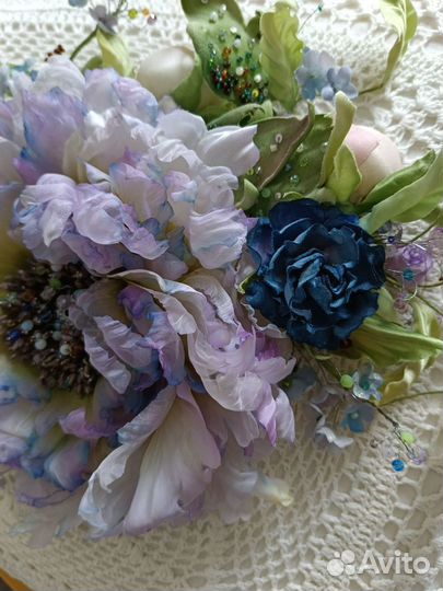 Брошь цветок из шелка