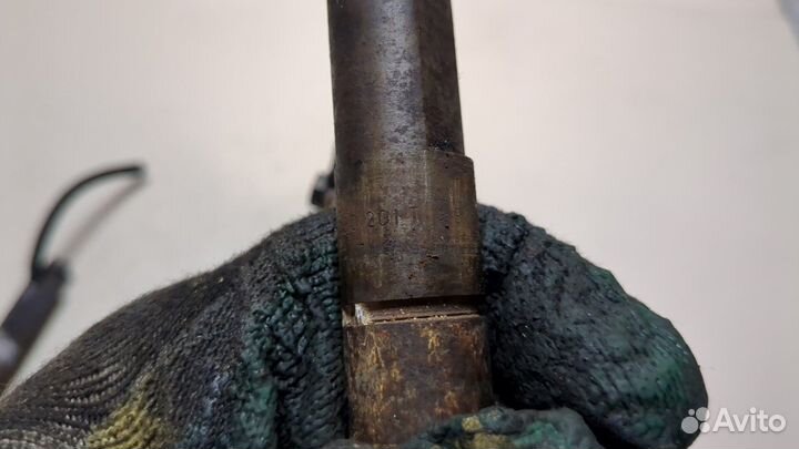 Форсунка топливная Volkswagen Sharan, 2000