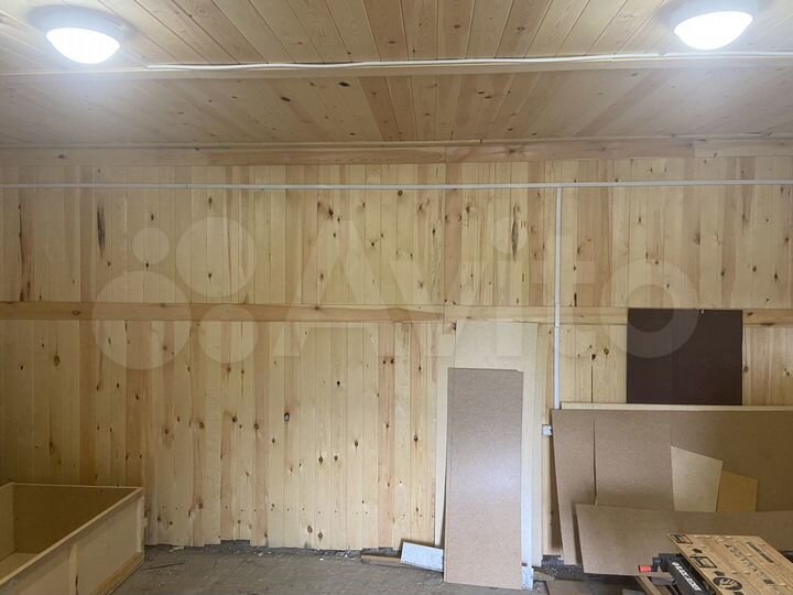 Гараж, > 30 м²