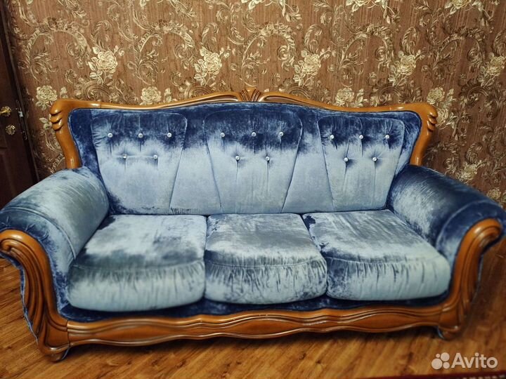 Диван с креслами