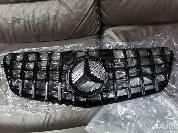 Решетка радиатора mercedes w212 дорест