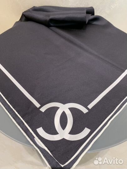 Шелковый платок chanel