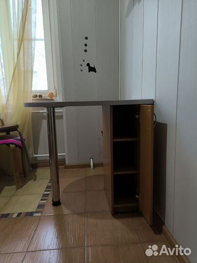 Кухонный стол с тумбой