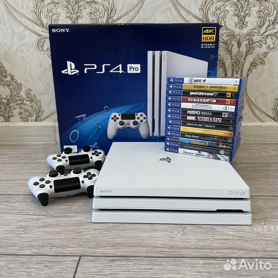 Sony PS4 Pro 1Tb Белая / Как Новая