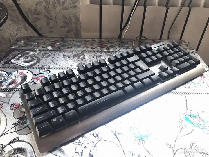 Игровая клавиатура Qumo Unique