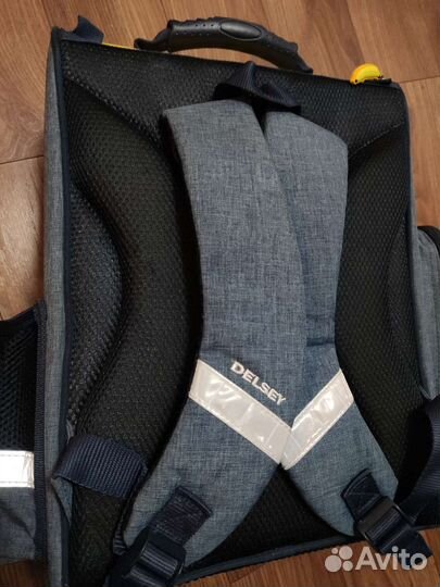 Рюкзак школьный ортопедический Delsey миньоны