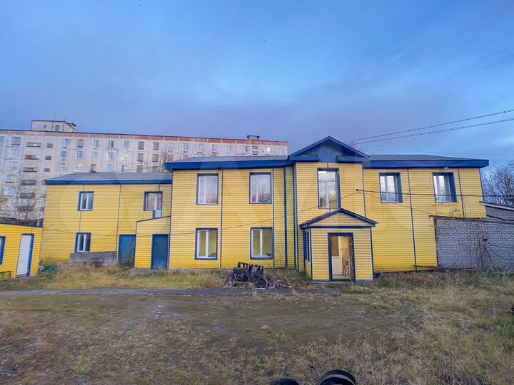 Здание, 635 м²