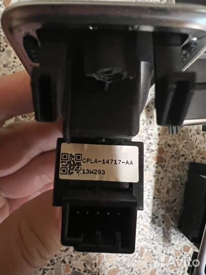 Кнопки и блок стеклоподъемников Range Rover