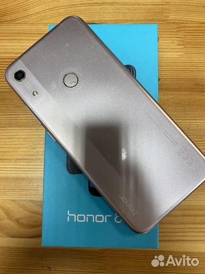 Телефон honor 8a 32гб