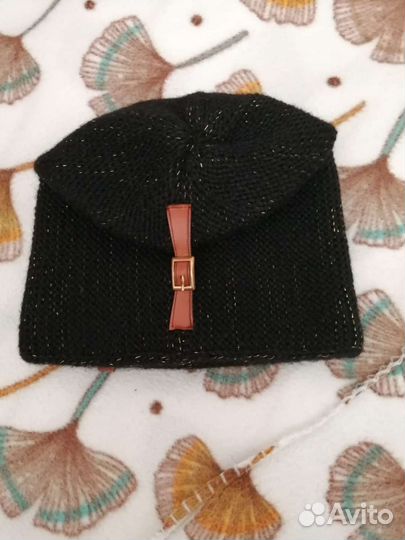 Женская шапка