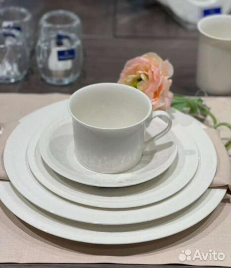 База селини посуда