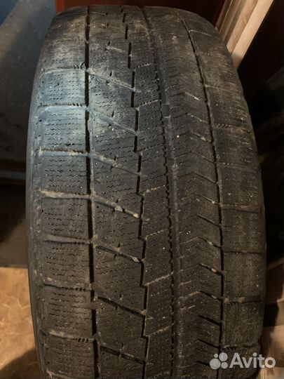 Bridgestone Blizzak Revo GZ 215/65 R16