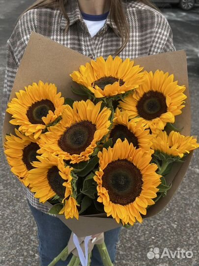 Букет из подсолнухов. Доставка. Цветы