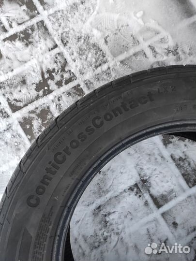Continental ContiCrossContact LX2 215/60 R17