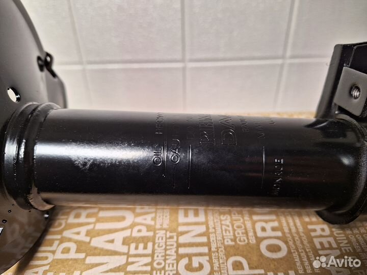 Амортизатор передний Renault Logan Sandero