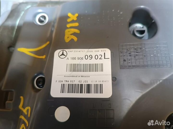 Фонарь крышки багажника левый Mercedes-Benz GLS