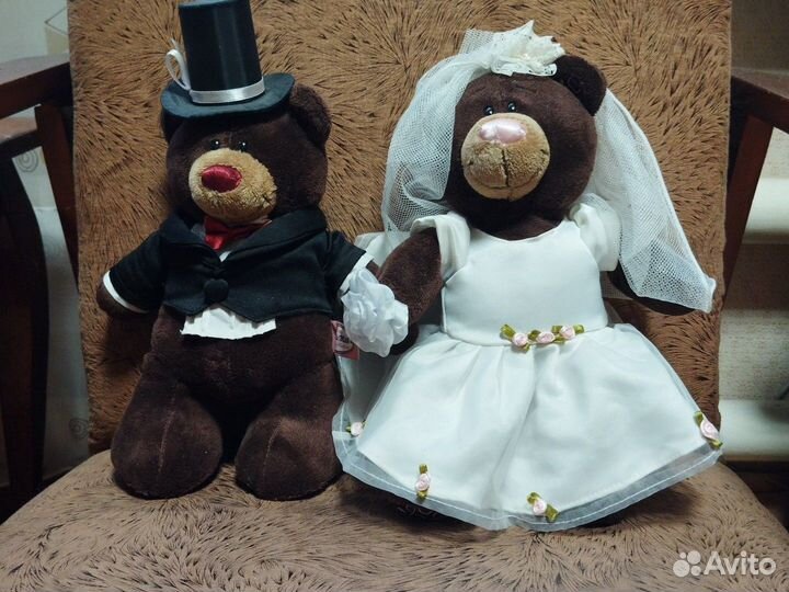 Мягкая игрушка для свадебной машины