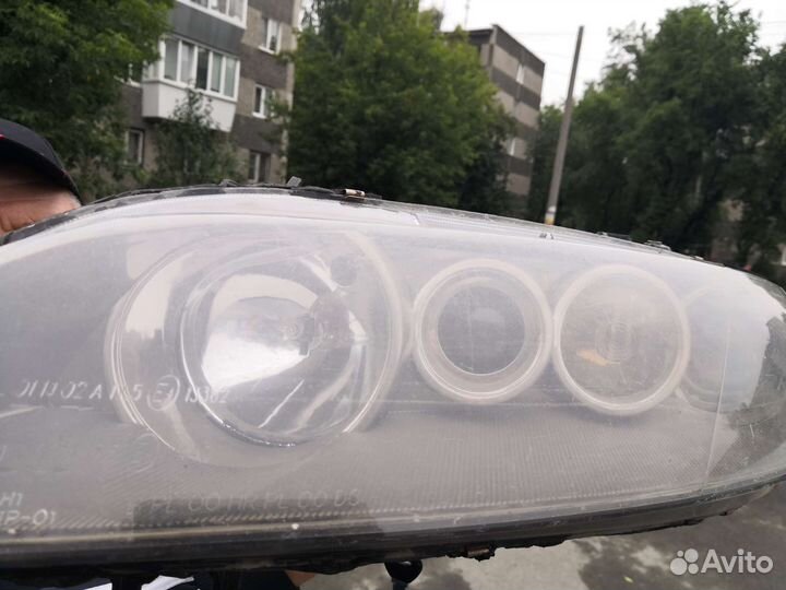 Фара левая