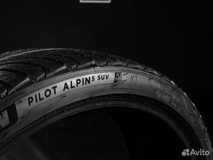 Michelin Pilot Alpin 5 SUV 255/35 R22 и 285/30 R22 90W