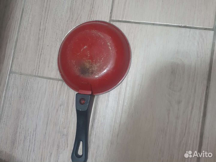 Сковорода со сьемной ручкой