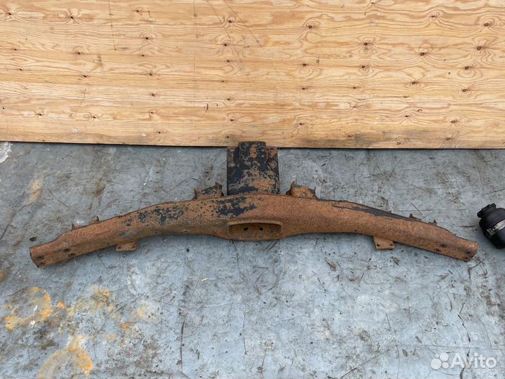 Задняя балка BMW E12 задний подрамник Отправка