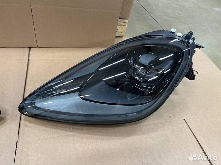 Комплект затемненных фар Cayenne E3 новые оригинал