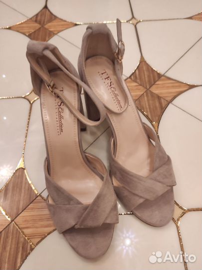 Босоножки 38р