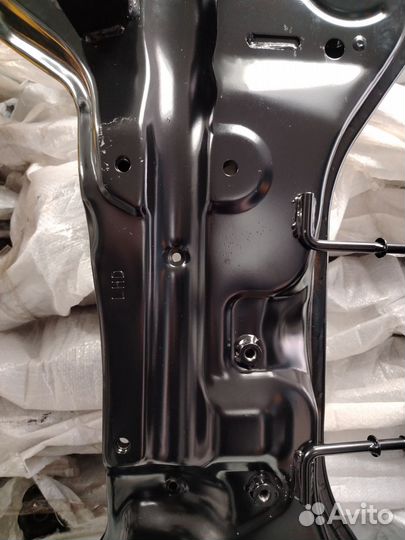 Передний подрамник Hyundai Getz