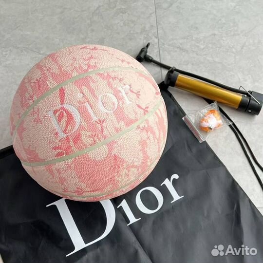 Баскетбольный мяч Dior