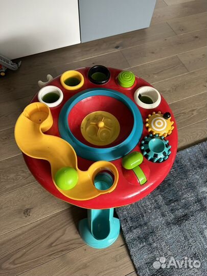 Развивающий стол с шариками