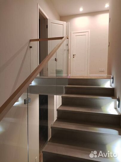 Лестничные ограждения из стекла