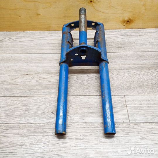 Корпус передней вилки мопед рига 11, 13