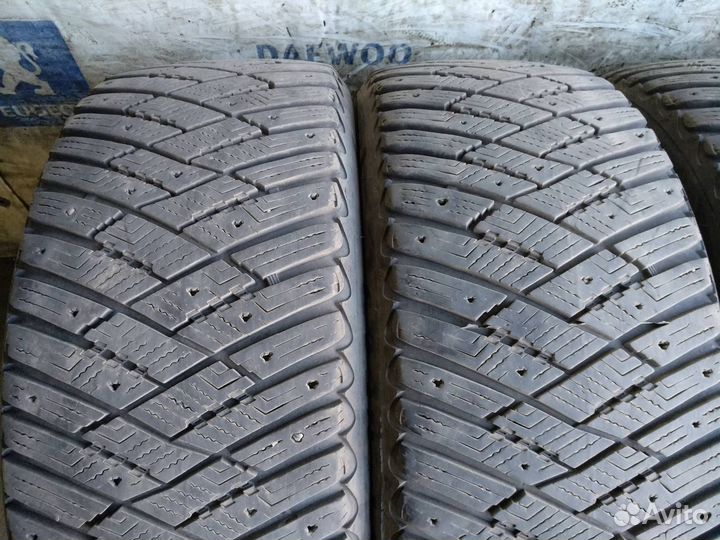 Goodyear Ultragrip Ice Arctic 225/50 R17 98T