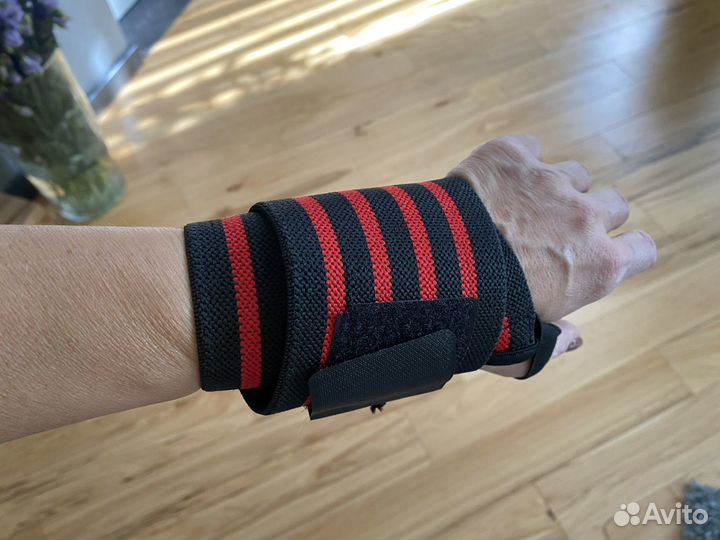 Спортивные бандажи на запястья