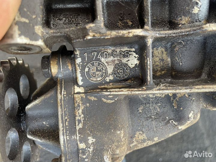 Масляный насос M50 BMW 1740965