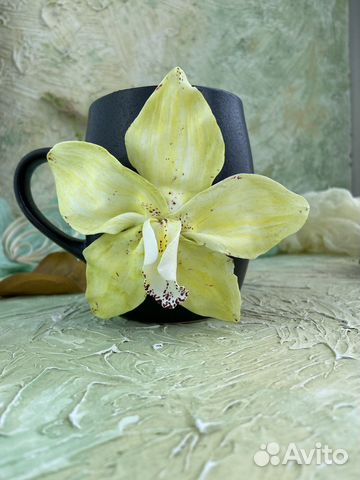 Кружка с декором из полимерной глины