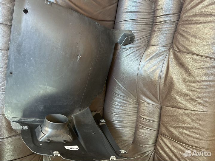 Подкрылок передний Правый Локер Панамера 970