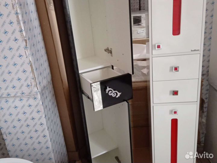 Шкаф-пенал для ванной