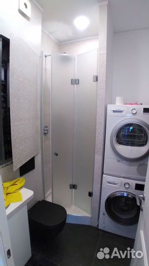 Душевые уголки / Душевые перегородки