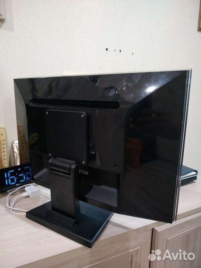 Монитор Samsung
