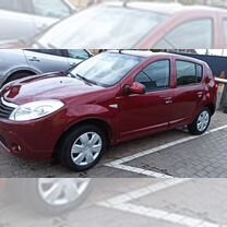 Renault Sandero 1.6 MT, 2011, 175 000 км, с пробегом, цена 393 000 руб.