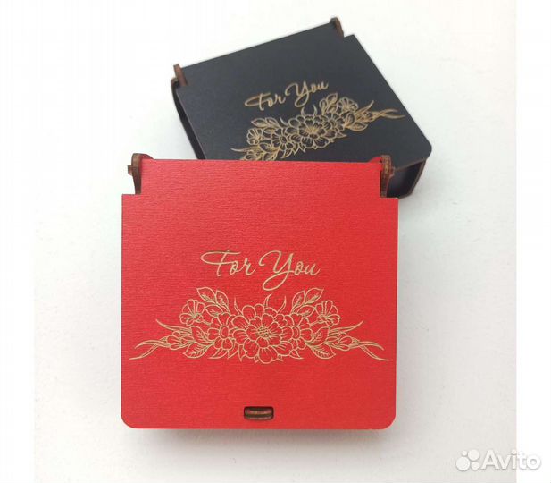 Деревянная шкатулка для украшений