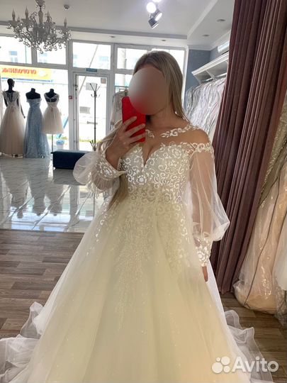 Свадебное платье