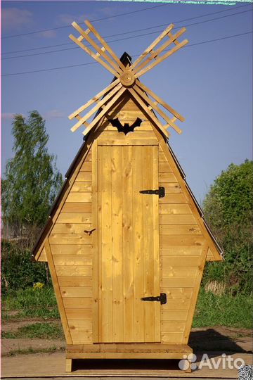 Дачный туалет деревянный