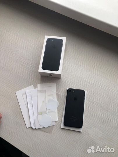 iPhone 7, 32 ГБ